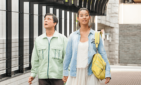故・今井雅之脚本作に豪華キャストが集結!映画「手をつないでかえろうよ~シャングリラの向こうで~」公開 画像